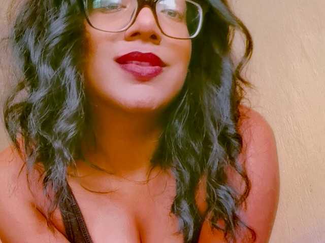 प्रोफ़ाइल की तस्वीर IndianBeaut
