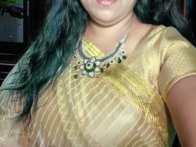 प्रोफ़ाइल की तस्वीर Indianbhabhimilf40
