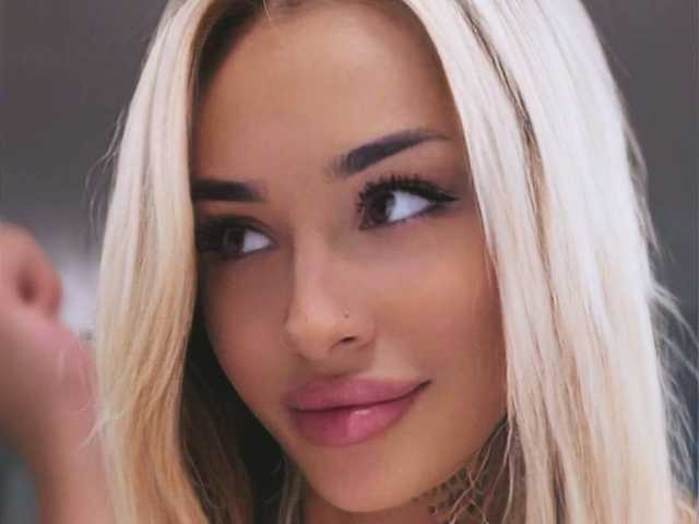 प्रोफ़ाइल की तस्वीर InkedBlondeLust