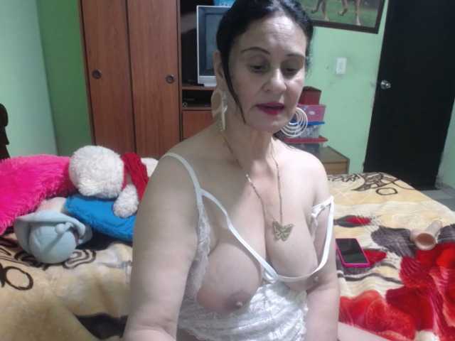 प्रसारण स्क्रीनशॉट isabella-ruiz