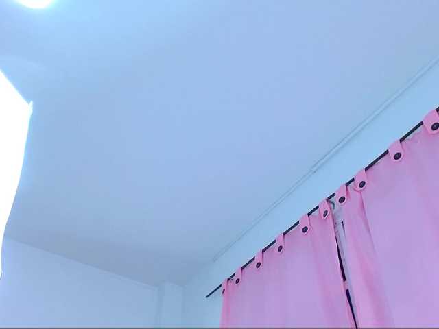 प्रसारण स्क्रीनशॉट IsaPetite1