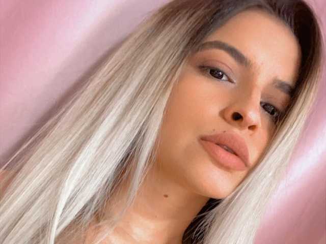 प्रोफ़ाइल की तस्वीर IsabellaKitten