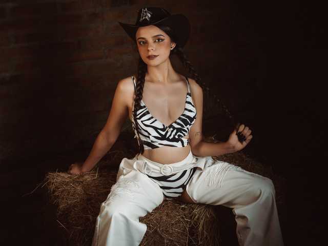 प्रोफ़ाइल की तस्वीर IvyTompson