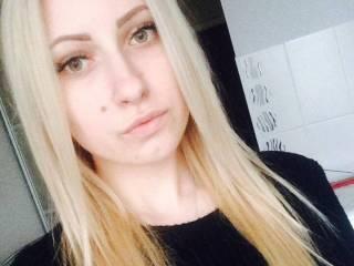 प्रोफ़ाइल की तस्वीर jessyblond