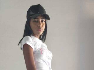 कामुक वीडियो चैट roxana777