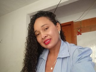 कामुक वीडियो चैट jesy-gomez