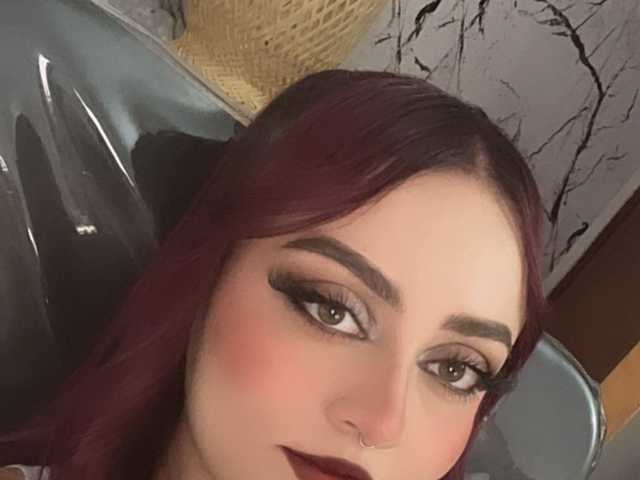 प्रोफ़ाइल की तस्वीर JohanneBlack