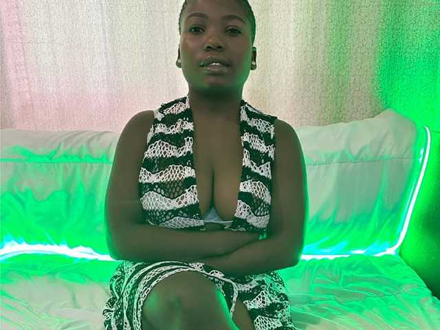 प्रोफ़ाइल की तस्वीर JuicySam1998