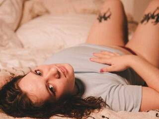 कामुक वीडियो चैट JuliaGiez