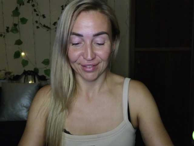 प्रसारण स्क्रीनशॉट Jullyblondkiss
