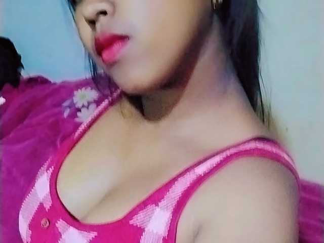 प्रोफ़ाइल की तस्वीर June-hot