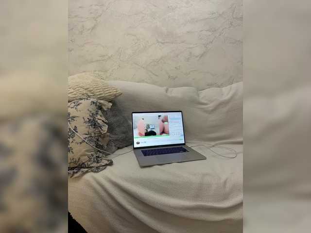 प्रसारण स्क्रीनशॉट LeilaPopy