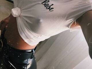 कामुक वीडियो चैट --__-