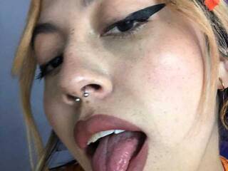 कामुक वीडियो चैट Kaia-tay