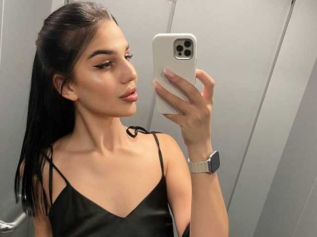 प्रोफ़ाइल की तस्वीर KamilaVibes