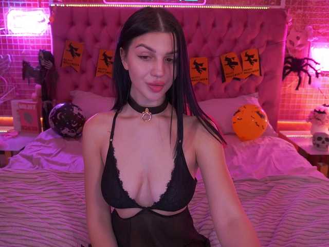 प्रसारण स्क्रीनशॉट KamilaVibes