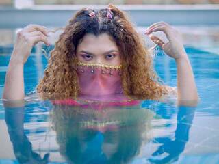 कामुक वीडियो चैट kareenaa