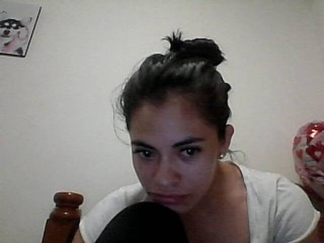 प्रसारण स्क्रीनशॉट Karla-Madox