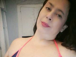 कामुक वीडियो चैट karla1977