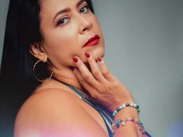 प्रोफ़ाइल की तस्वीर Karlatomm40