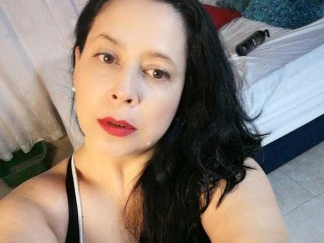 प्रोफ़ाइल की तस्वीर karlaton1977