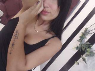 कामुक वीडियो चैट KataleyaMansson