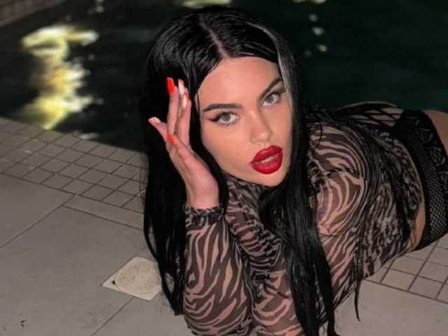 प्रोफ़ाइल की तस्वीर KaterineTailor