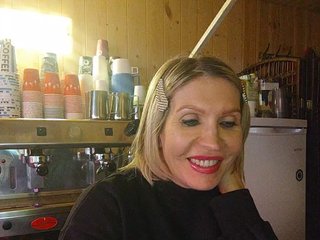 कामुक वीडियो चैट Katriona