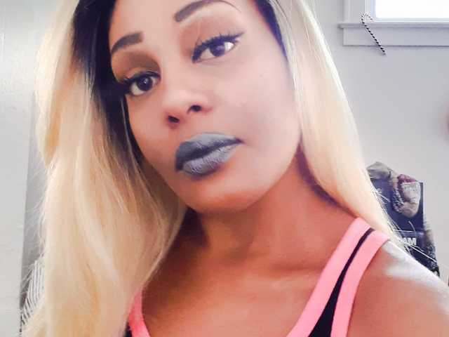 प्रोफ़ाइल की तस्वीर KawaiiVonIt