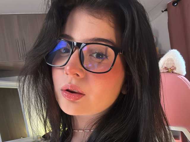 प्रोफ़ाइल की तस्वीर KaylaCollins