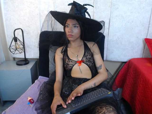 प्रसारण स्क्रीनशॉट Keily-Foxxy