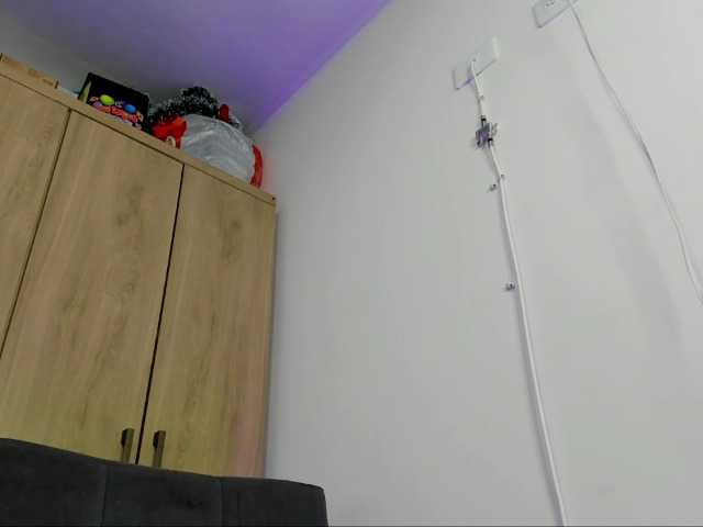 प्रसारण स्क्रीनशॉट Kendall-sexy