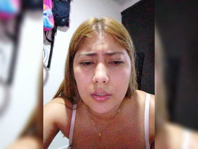 प्रसारण स्क्रीनशॉट Kendall-sexy