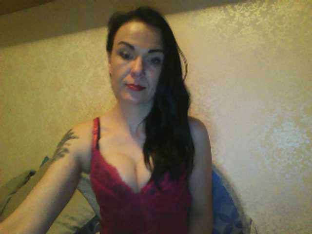 प्रसारण स्क्रीनशॉट KendallLUXE