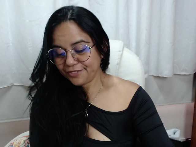 तस्वीरें Kendra-mamba ❤️ Goddess ❤️ -im drawing in my room Goal: Sexy oil show, JOI and cum together -2000- : ♥ #ass #bigboobs #lovense #mature #milf #pantyhose #roleplay #squirt""