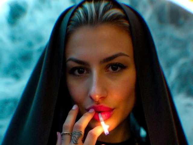 प्रोफ़ाइल की तस्वीर KillerWitch