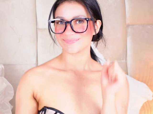 प्रसारण स्क्रीनशॉट KiraKayleigh1