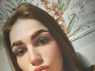 कामुक वीडियो चैट Kiraonce