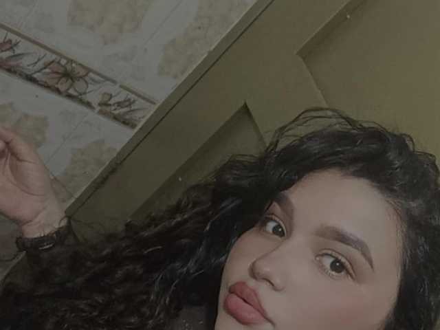 प्रोफ़ाइल की तस्वीर kitty4daddy