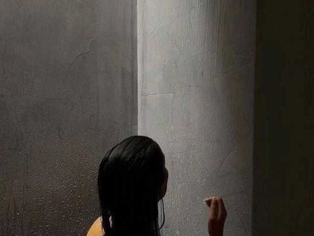 प्रोफ़ाइल की तस्वीर KittySexlooly