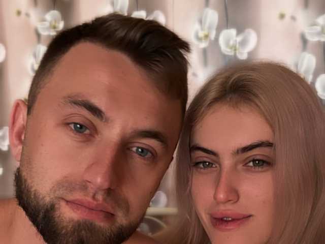 प्रोफ़ाइल की तस्वीर KrissAndVanessa