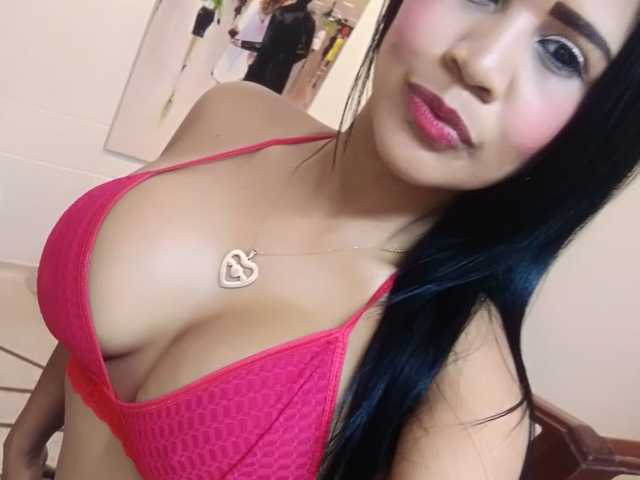 प्रोफ़ाइल की तस्वीर Krystallboobs