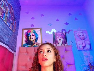 कामुक वीडियो चैट kyliemoan