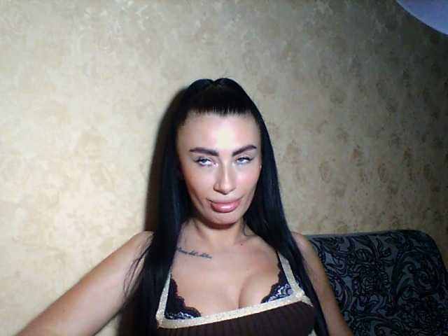 प्रसारण स्क्रीनशॉट Laaarablack