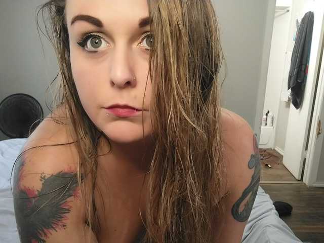 प्रोफ़ाइल की तस्वीर LacyLoveless7