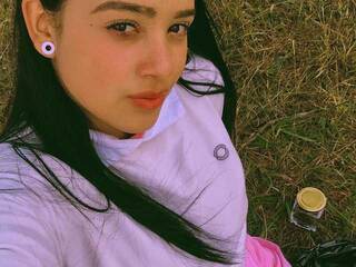 कामुक वीडियो चैट lady-akame