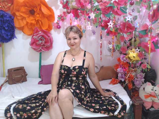 प्रोफ़ाइल की तस्वीर LADYQUEEN520