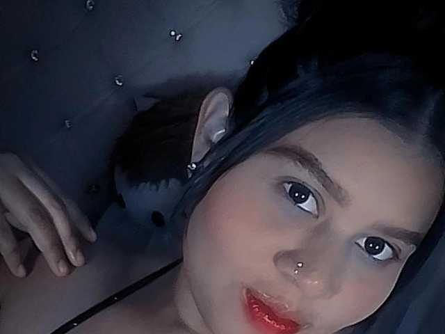 प्रोफ़ाइल की तस्वीर LauraBree