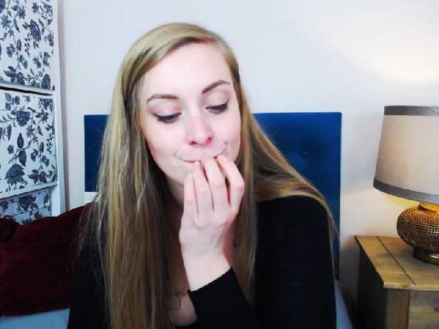 प्रसारण स्क्रीनशॉट LeahGoldHair