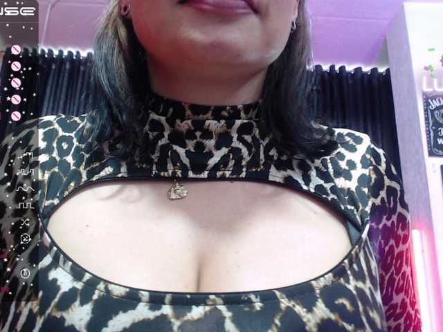 प्रसारण स्क्रीनशॉट Leia-bennet